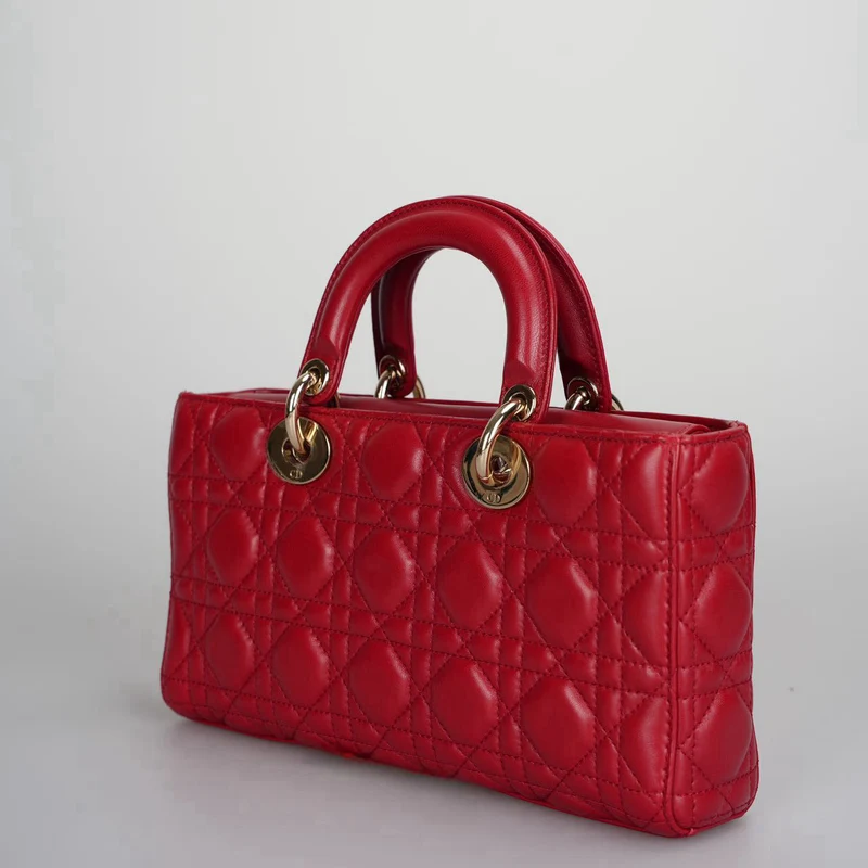 Rote mittelgroße Cannage Lady D-Joy-Tasche aus Lammleder von Dior