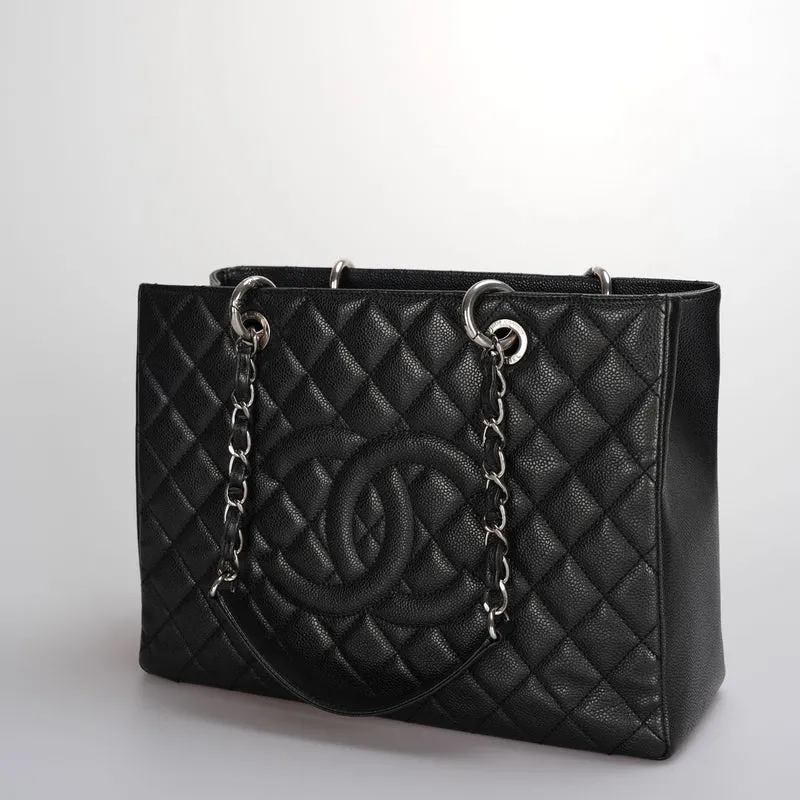 Chanel – GST-Tasche aus gestepptem Kaviarleder in Schwarz mit silberner Hardware