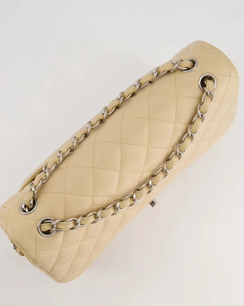 Chanel zeitlose Flap Bag Beige Jumbo Size Caviar Leder mit silberner Hardware