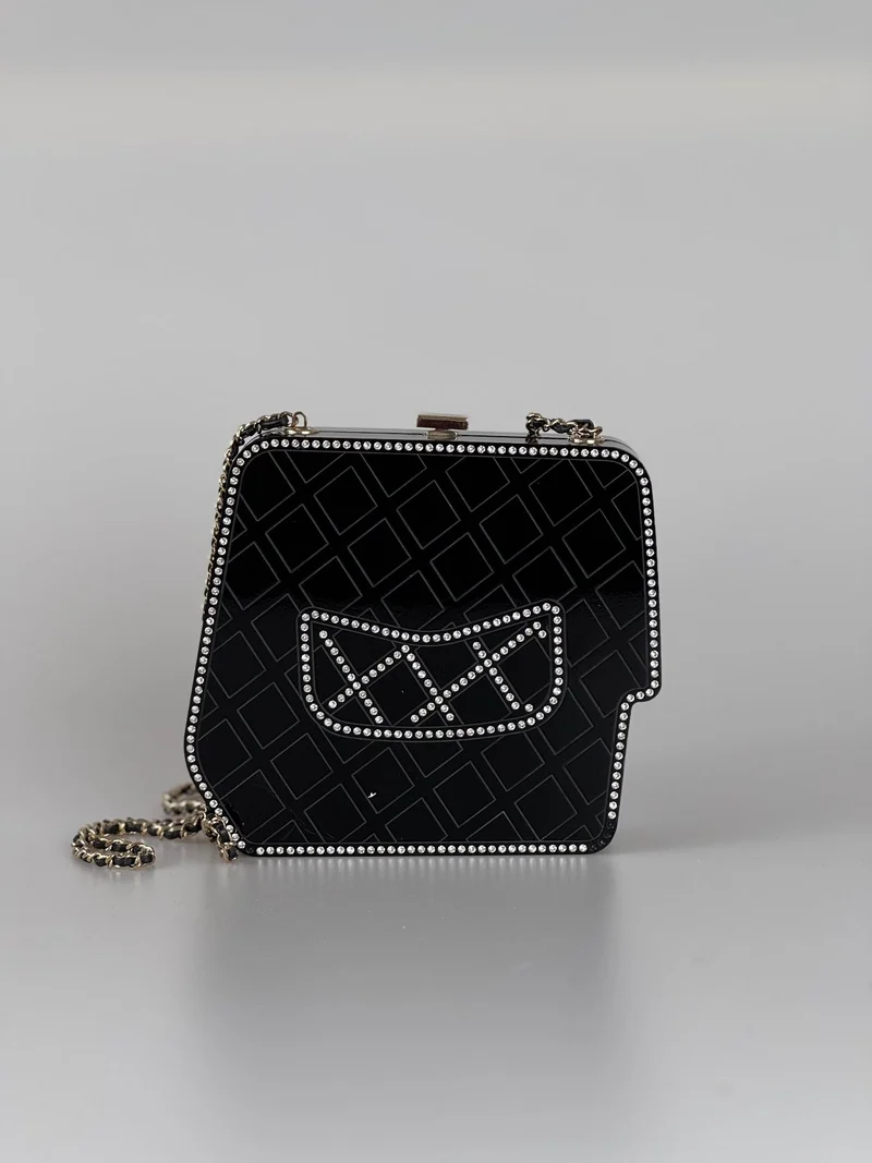 Chanel Runway Schwarze Harz Kristall Perle Abend Clutch Schulterbox Limitierte Auflage