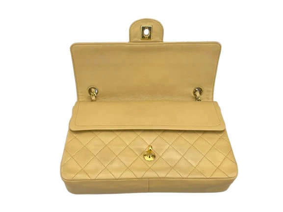 Chanel Beige Vintage Zeitlose Flap Bag Medium