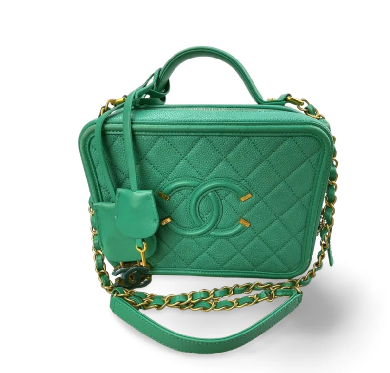 Chanel Vanity Case Tasche aus Kaviarleder mit gebürsteten Goldbeschlägen, Mintgrün, Medium