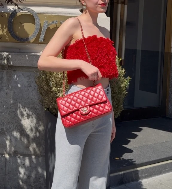 Chanel Red Classic Double Flap Bag aus mittelgroßem Lammleder mit goldenen Beschlägen