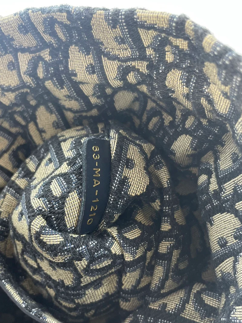 Dior Dioriviera Beuteltasche aus Korbgeflecht und blauem Canvas mit goldenen Beschlägen