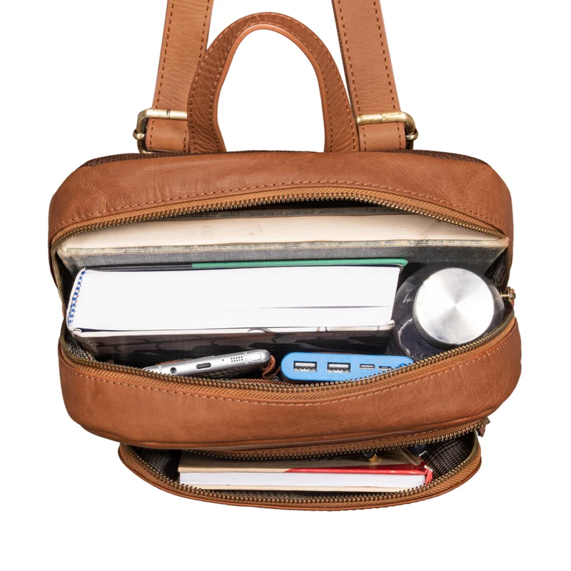"Jona" Lederrucksack mit Laptopfach 15,6 Zoll Echtleder Herren / Damen