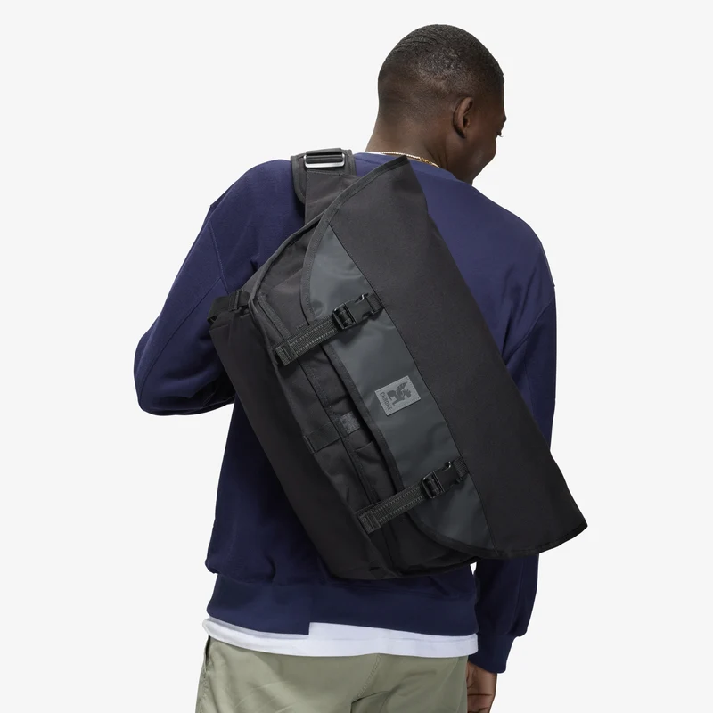 Chrome Citizen 24 - Umhängetasche 16" 58 cm (black)