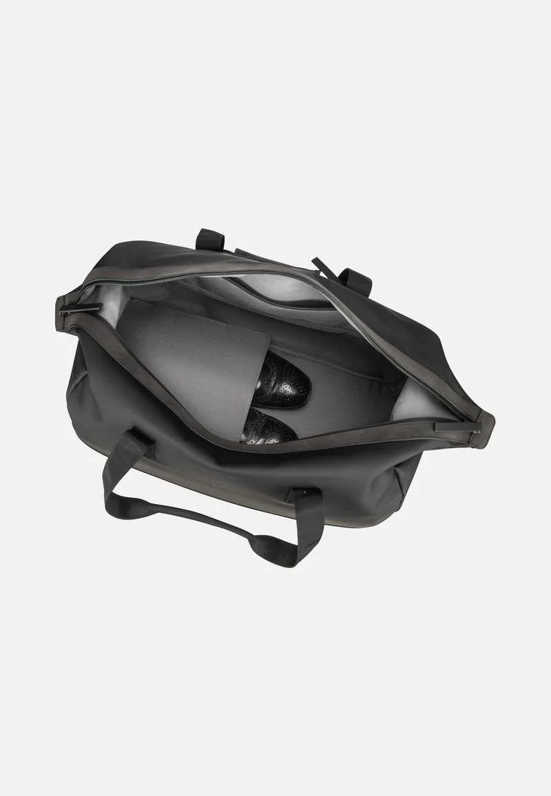 Storen All Black - Weekender