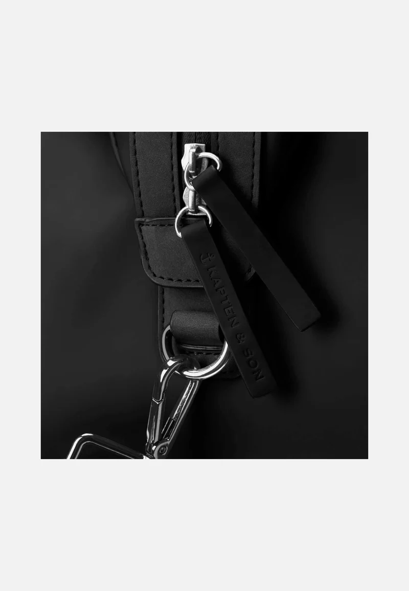 Storen All Black - Weekender