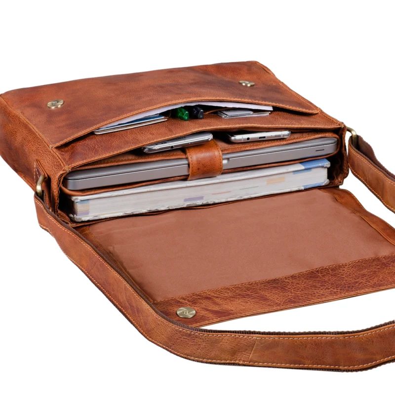 B-WARE "Davis" Messenger Bag Leder 13 Zoll