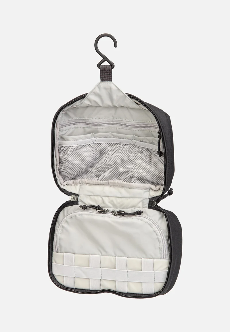Färden Necessity Bag Coal Black - Kulturbeutel