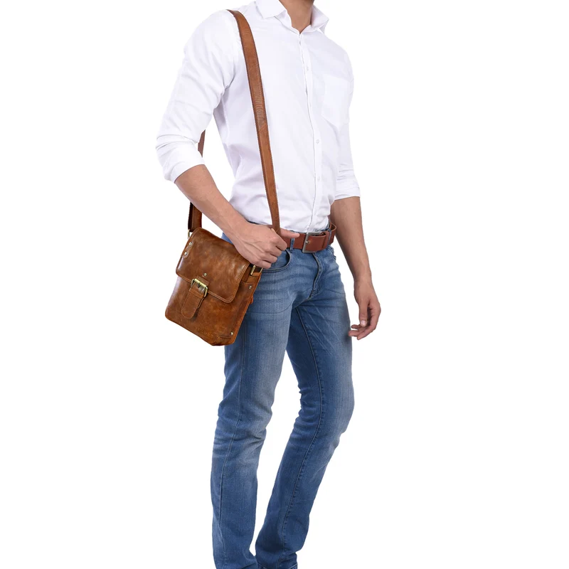 "Alessio" Leder Messenger Bag Männer klein