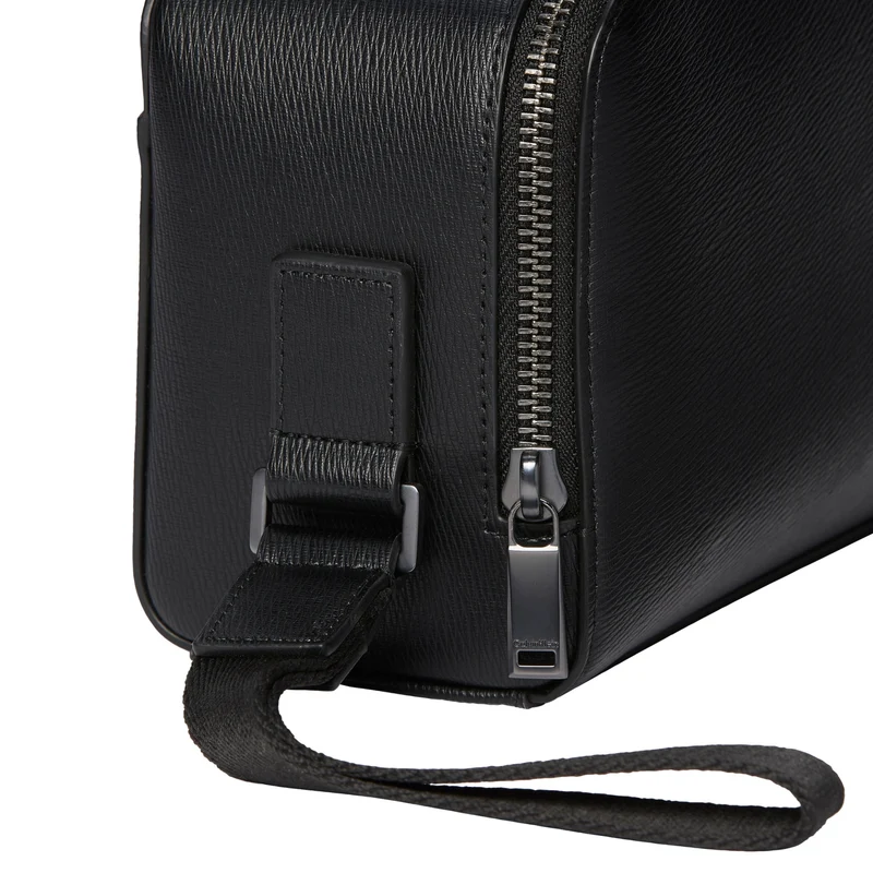 Calvin Klein Emblem - Kulturbeutel 20 cm (black)