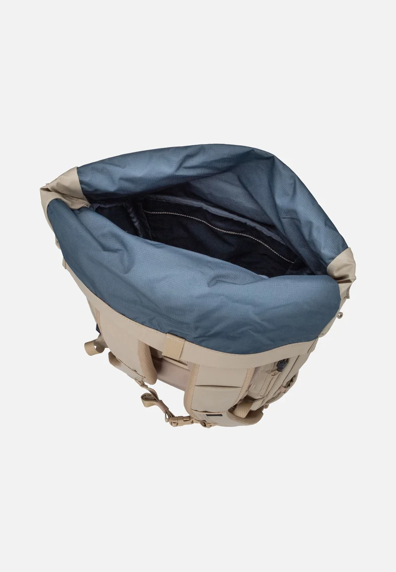 Paramount 3 24L Gentle Beige - Rolltop Rucksack
