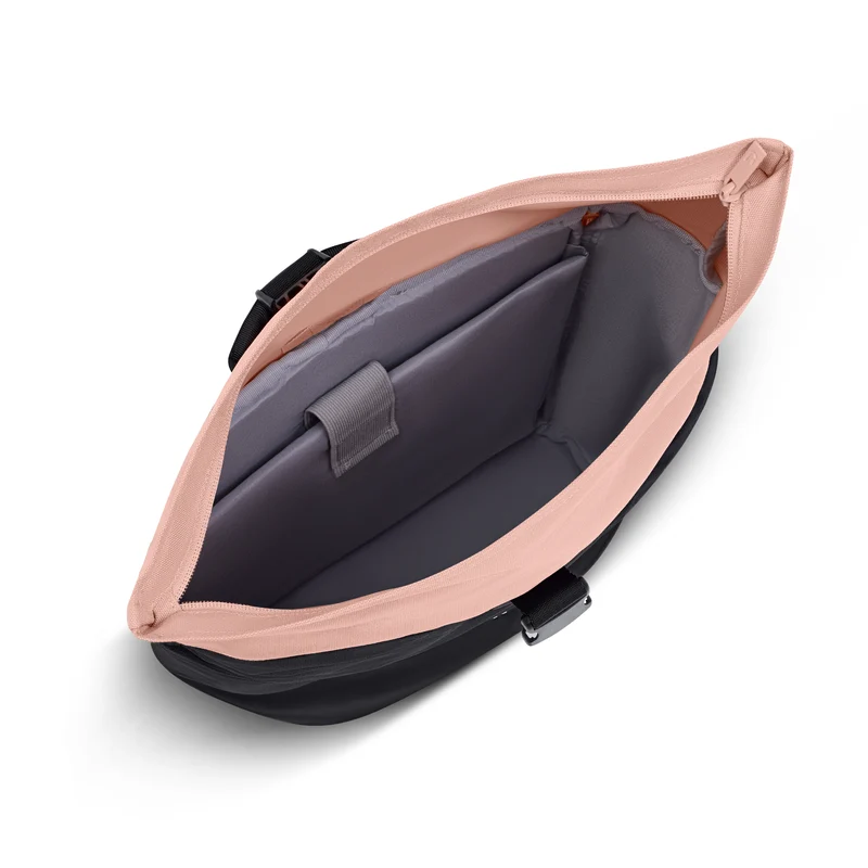 Johnny Urban Luca Medium - Rolltop Backpack 42 cm (black-rose)