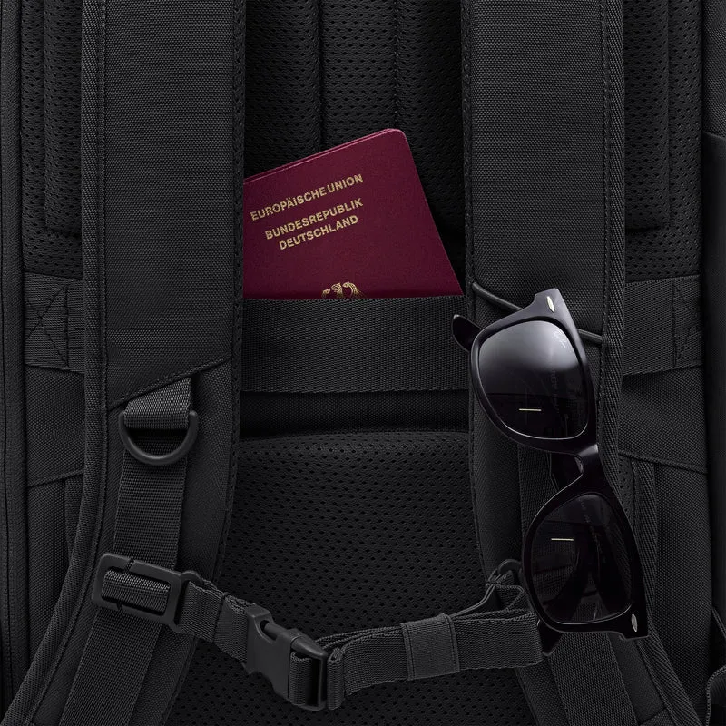 Johnny Urban Kian Large - Backpack 55 cm (black)