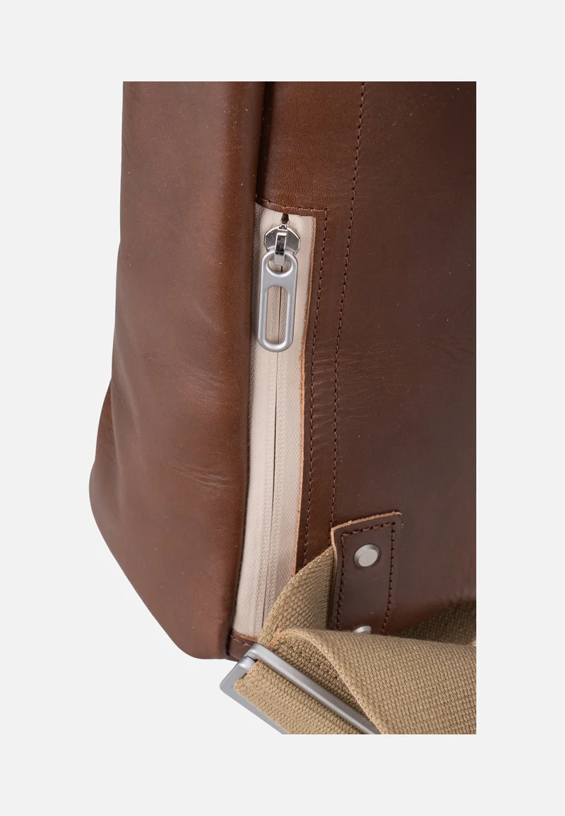 Pickwick Reflective Leather 12L Brown - Rolltop Rucksack