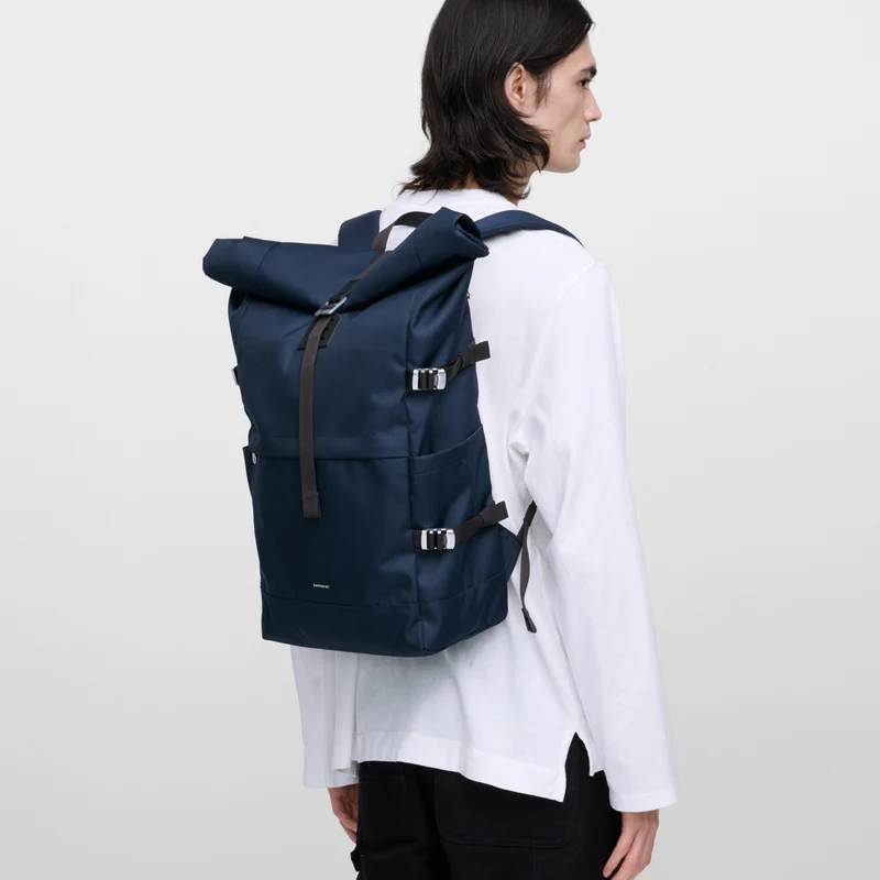 Sandqvist Icon Rolltop - Rucksack L 16" 65 cm erw. (navy with black leather)