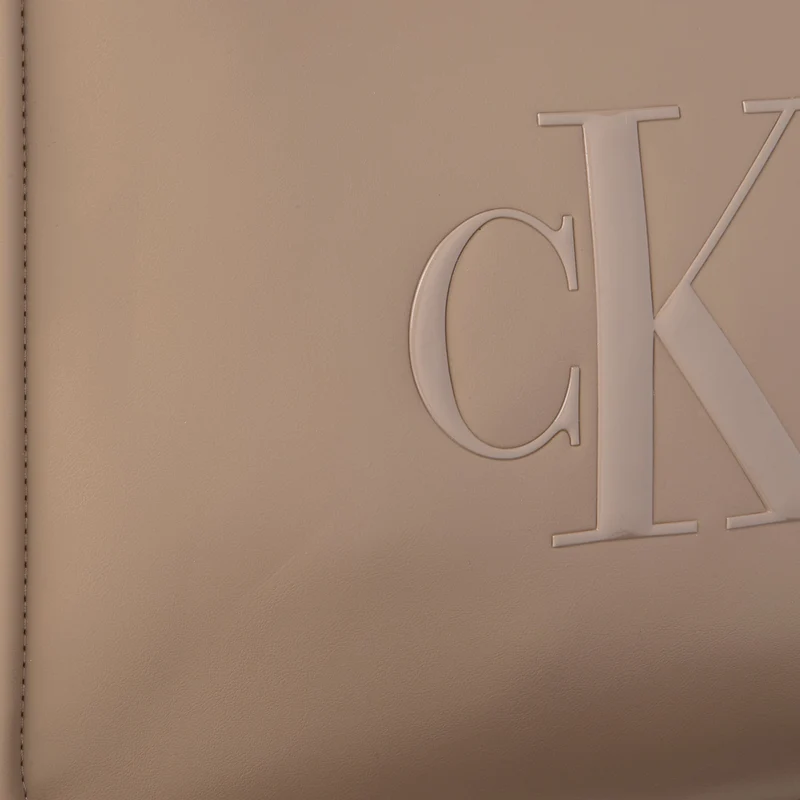 Calvin Klein Bold Medium - Shopper 48 cm (desert taupe)