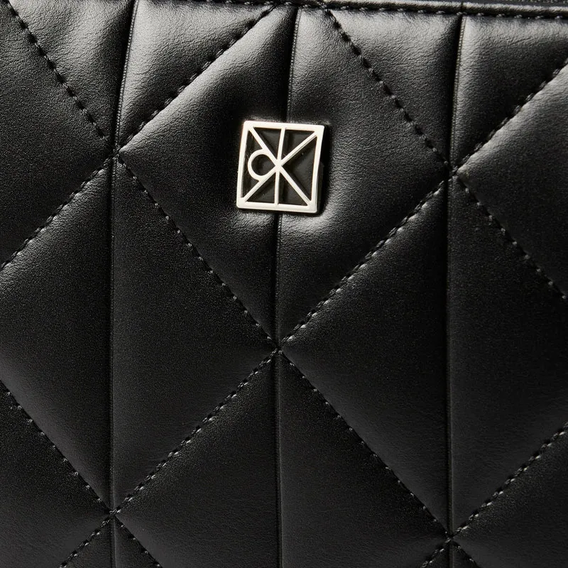 Calvin Klein Quilted Emblem - Umhängetasche 18 cm (black)