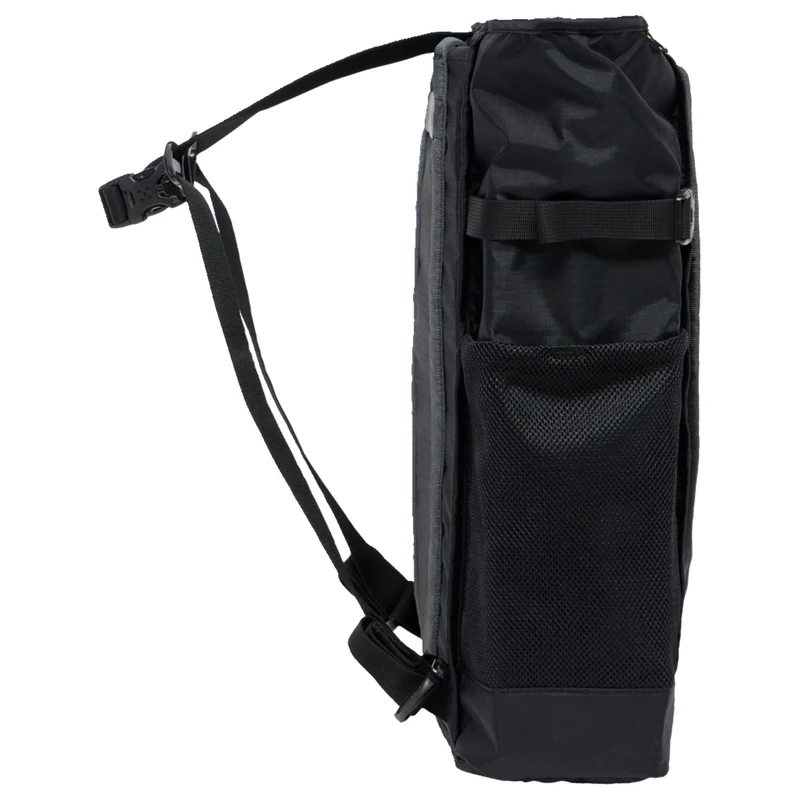 Haglöfs Tight Tote 25 - Umhängetasche/Rucksack 40 cm (true black/magnetite)