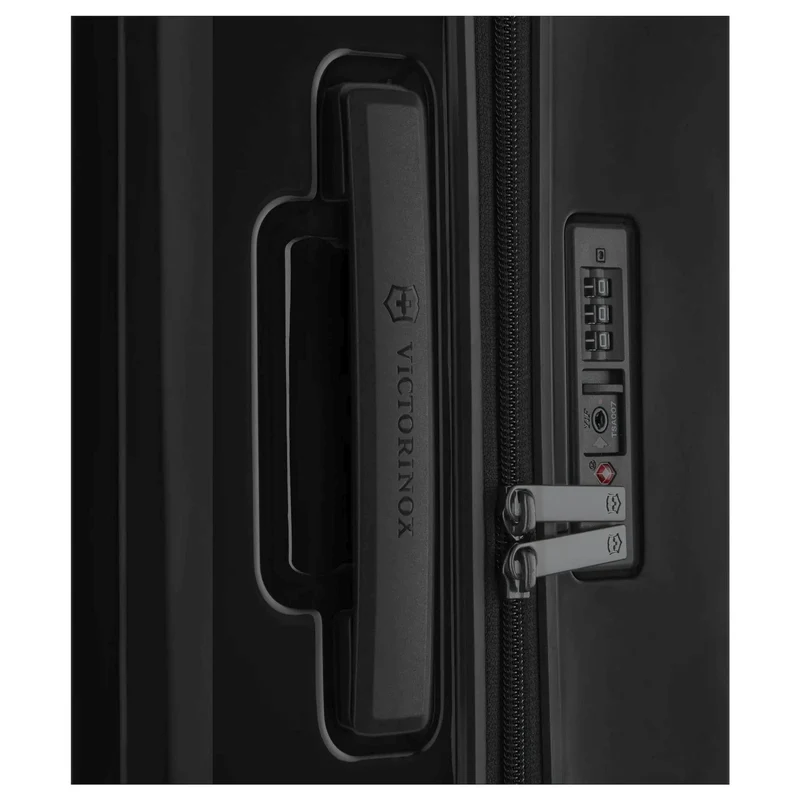 Victorinox Airox - 4-Rollen-Trolley M 69 cm (black)