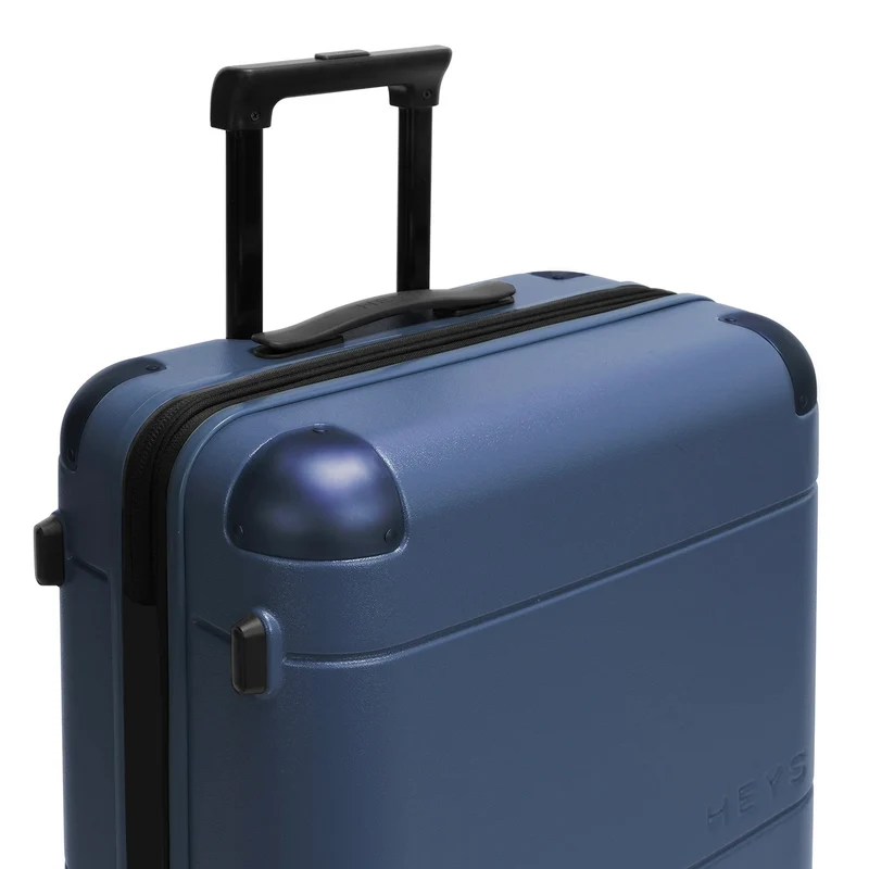 Heys Zen - 4-Rollen-Trolley M 66 cm erw. (navy)